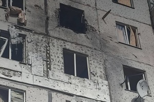 Росіяни обстріляли Херсон - є влучання у житлові будинки