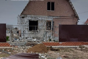 Росіяни обстріляли селище на Херсонщині, пошкоджені понад 20 будинків
