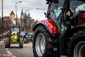 Чеські фермери скасували акцію протесту після замаху на словацького прем’єра
