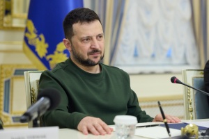 Зеленський обговорив із керівниками Сил оборони прискорення постачання зброї від партнерів
