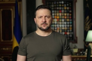 Zelensky listens to reports of Syrskyi and Budanov on situation at front