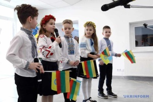 Comment la Lituanie amie a aidé à la restauration du lycée à Borodianka