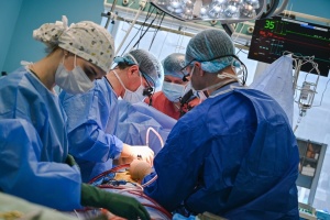 У Львові хірурги вперше провели операцію на відкритому серці за технологією Феррацці