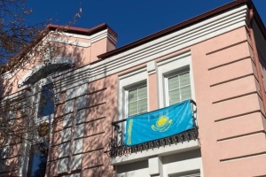 Посольство Казахстану закликало співгромадян залишити Харківську й Одеську області