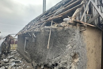 Russen beschießen Bezirk Nikopol, Unternehmen, Stromleitungen und Häuser beschädigt