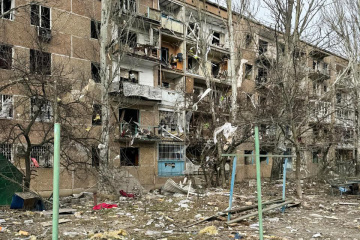 Guerre en Ukraine : Seize blessés après une frappe aérienne russe sur Kourakhové 