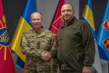 Umerov y Syrsky debaten las necesidades de Ucrania en artillería y defensa aérea con el ministro de Defensa de Noruega