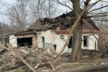 Ein Dorf in Region Donezk von Eindringlingen beschossen, eine Frau getötet