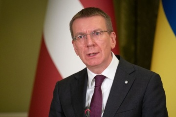 Lettischer Präsident reagiert auf Aussage des Papstes: „Man kann nicht vor dem Bösen kapitulieren“