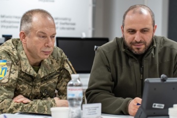 Umerov, Syrskyi report to Zelensky on battlefield situation
