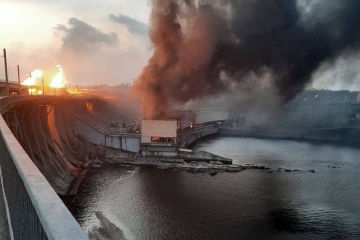 Restoring traffic across Dnipro HPP dam after Russian strike “matter of principle” - administration chief
