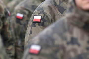 Stopniowo rośnie poparcie dla udziału wojsk polskich w wojnie na Ukrainie – media

