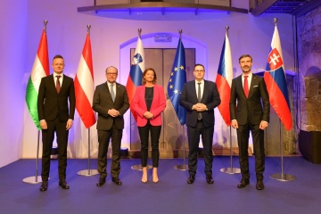 Diplomáticos de los Cinco de Europa Central abordan el apoyo a Ucrania y la ampliación de la UE