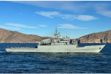 Іспанські військові майже тиждень стежили у своїх водах за десантними кораблями РФ і танкером