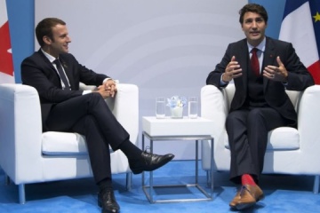 Trudeau und Macron sprechen sich für stärkere Unterstützung der Ukraine aus
