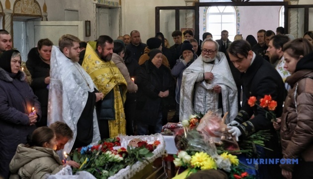На Одещині попрощалися з родиною військових, які загинули під час ворожої атаки дронів