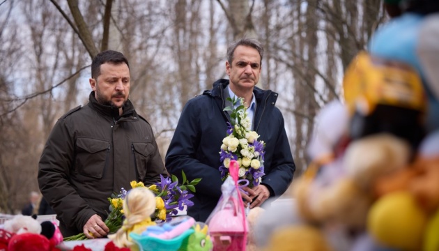 Ukrainian president, Greek PM honor victims of drone attack on Odesa