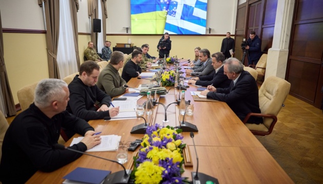 Air defense needs, fight against enemy: Zelensky, Mitsotakis meet with military in Odesa