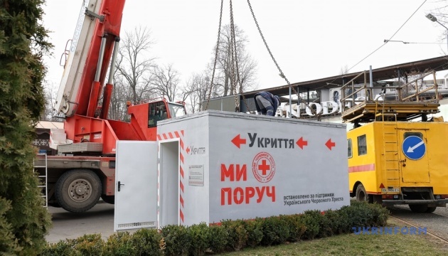 В Одесі встановлюють перші мобільні укриття