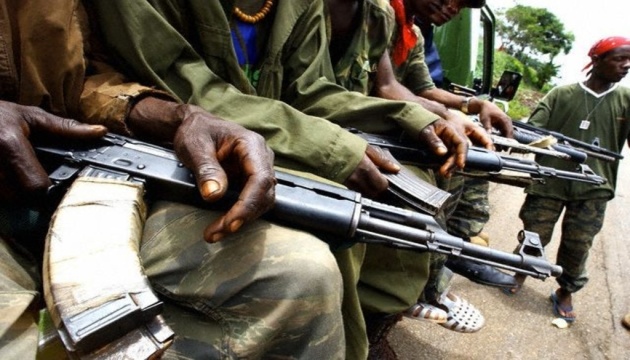 У Нігерії бойовики викрали зі школи понад 200 дітей