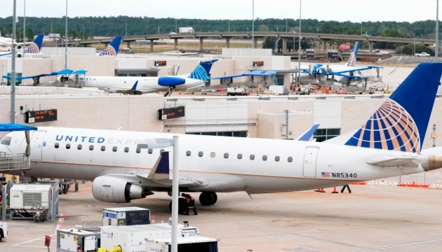 У США здійснив екстрену посадку Boeing 737 через займання двигуна