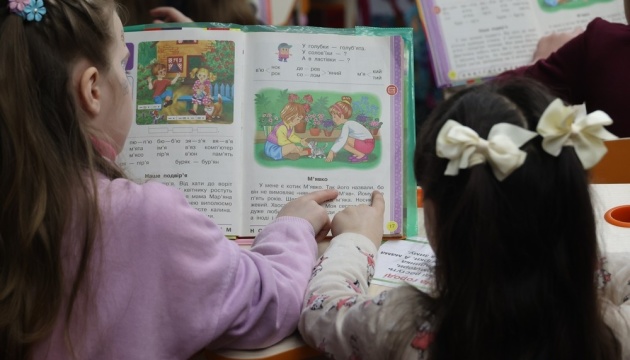 In umkämpfter Region Donezk bleiben noch 202 Kinder