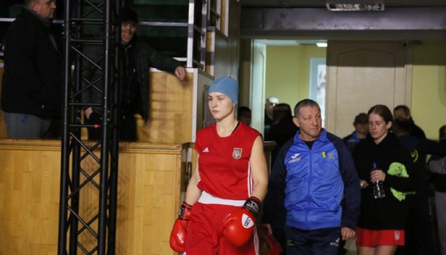 Черноколенко здобула перемогу у стартовому поєдинку на ліцензійному турнірі з боксу
