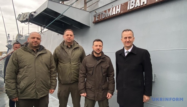 Зеленський у Туреччині відвідав корвет «Гетьман Іван Мазепа», який будують для України