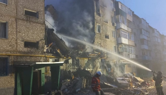 У Сумах 16 багатоквартирних будинків залишилися без тепла через атаку росіян
