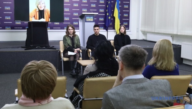 В Україні розробили посібник про використання штучного інтелекту для протидії пропаганді РФ