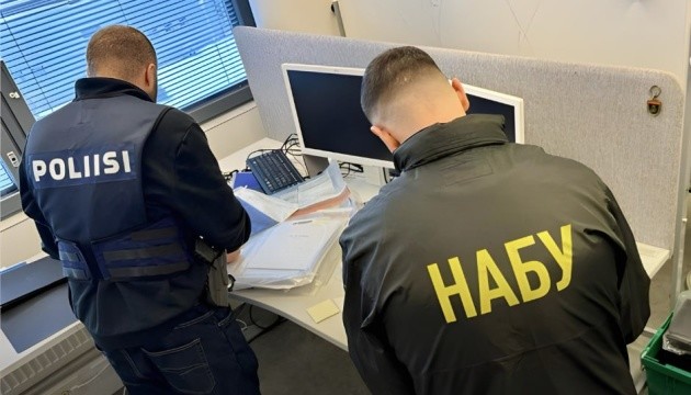 フィンランドでウクライナ軍装備品調達用資金の横領・資金洗浄容疑で３名拘束　両国共同捜査