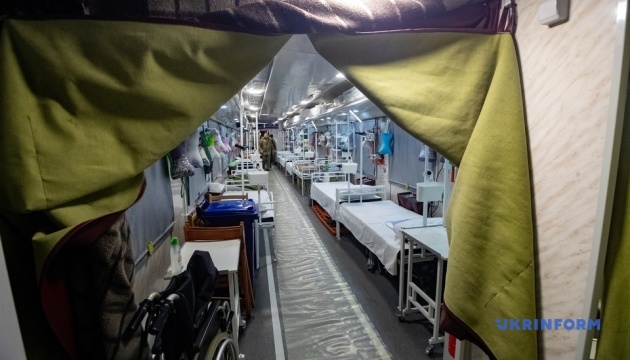 В Україні представили медичний евакуаційний поїзд