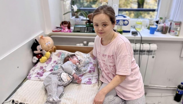 Львівські лікарі прооперували дівчинку з рідкісним синдромом П’єра-Робена