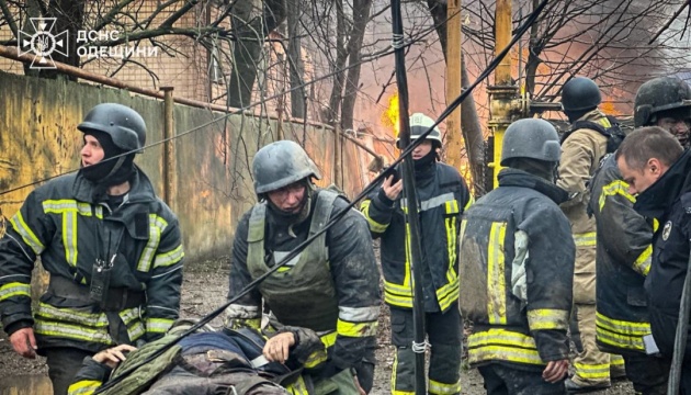 В Одесі внаслідок ракетного удару постраждали 20 осіб, з них п’ятеро - рятувальники