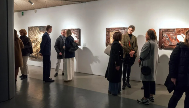 В Італії відкрили виставку художника Животкова «Священні скрижалі України»