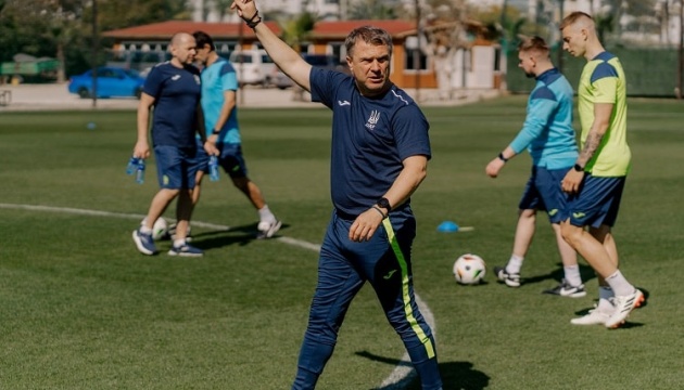 Збірна України з футболу провела перше повноцінне тренування на зборі в Іспанії