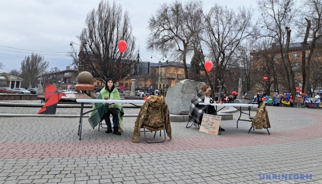 У Запоріжжі відбулась акція «Два серця в полоні»