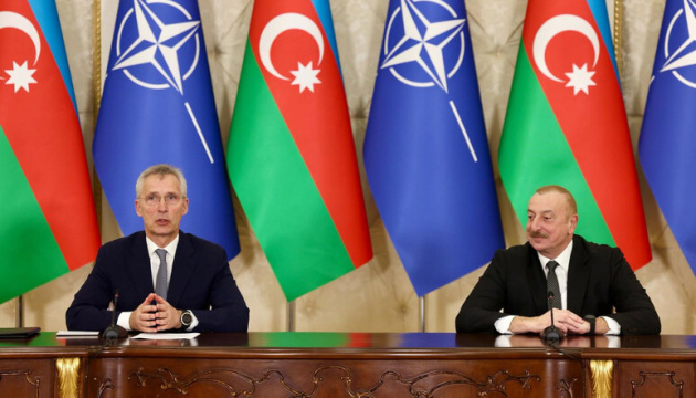Генсек НАТО закликав Азербайджан посилити допомогу Україні