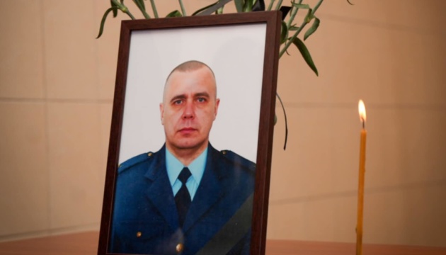 На Одещині попрощалися з загиблим унаслідок ракетної атаки рятувальником