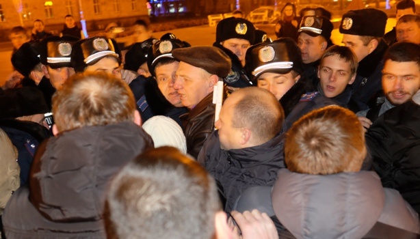 Справи Майдану: судитимуть чотирьох екскерівників підрозділів міліції за розгін акцій у Черкасах
