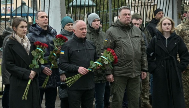 У Києві відкрили меморіальну дошку розвіднику Олександру Чубу