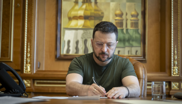 Зеленський звільнив Шефіра з посади першого помічника Президента