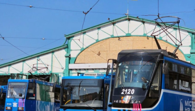 У Миколаєві після обстрілів повністю відновили рух трамваїв