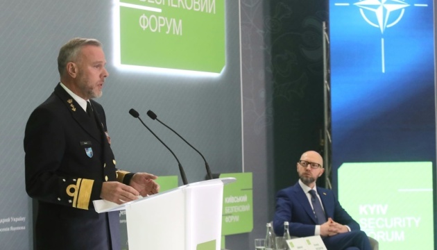 Vorsitzender von NATO-Militärausschuss Bauer besucht erstmals seit Kriegsbeginn die Ukraine