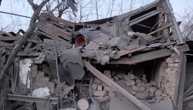 Region Donezk binnen eines Tages 14 Mal beschossen, vier Verwundete