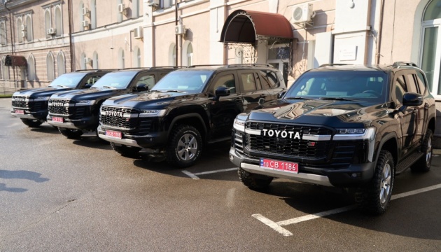 U.S. Embassy donates six armored SUVs to Ukrainian prosecutors in frontline regions