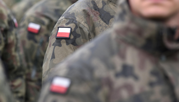 Stopniowo rośnie poparcie dla udziału wojsk polskich w wojnie na Ukrainie – media

