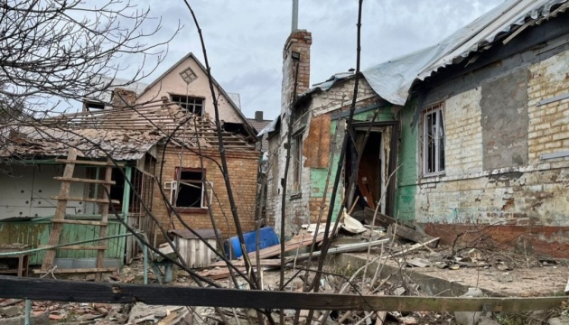 Tagsüber griffen Besatzer Bezirk Nikopol mit Drohnen und Artillerie an, es gibt Zerstörungen