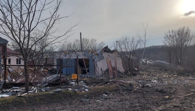Росіяни вночі скинули КАБи на Вовчанськ та обстріляли село в Куп'янському районі
