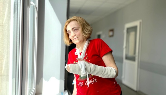Львівські хірурги прооперували жінку, яка 30 років жила з рідкісним синдромом